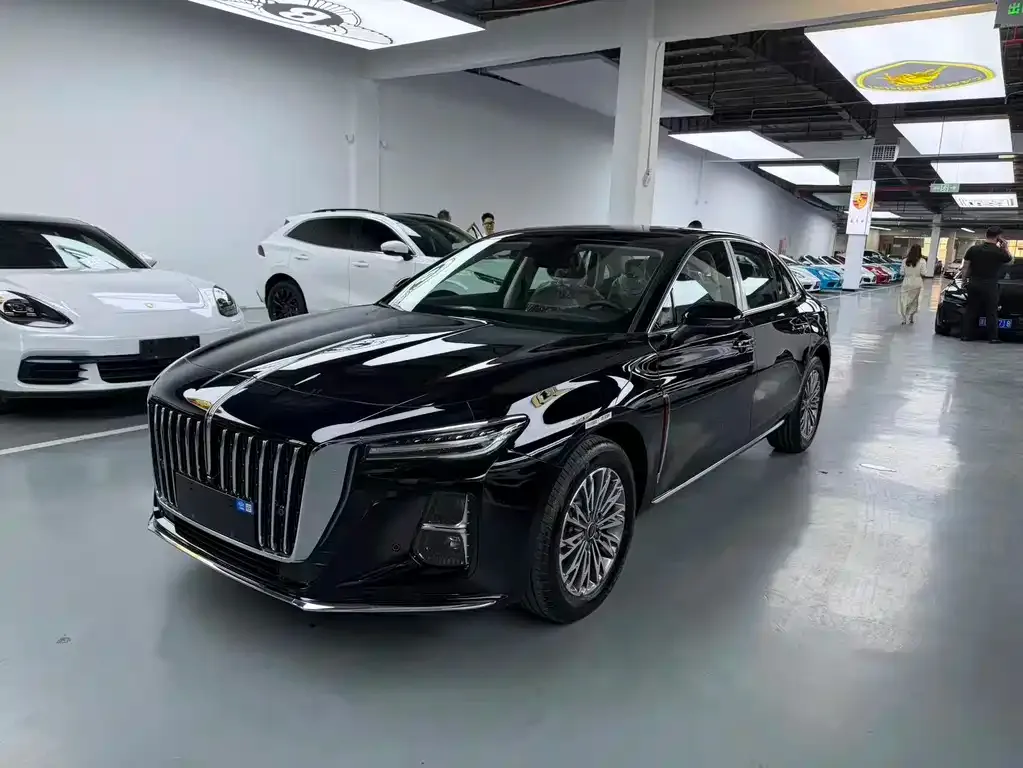 Hongqi H5 — фото 1