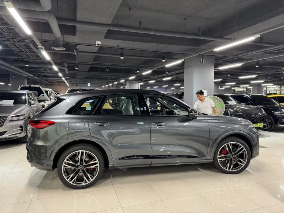 Audi Q5 2025 из KR, фото 3