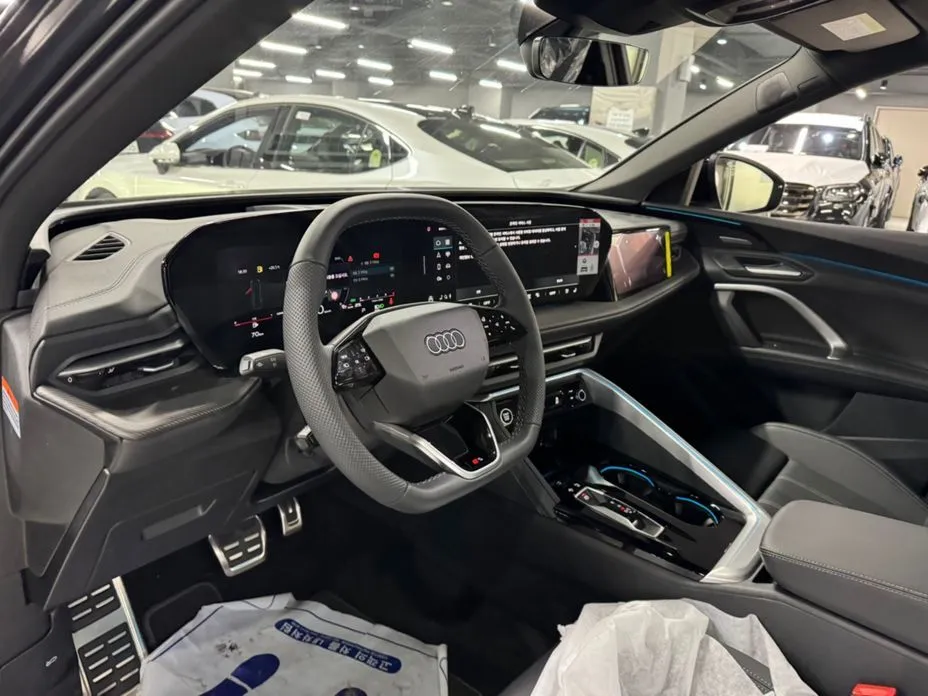 Audi Q5 2025 из KR, фото 6