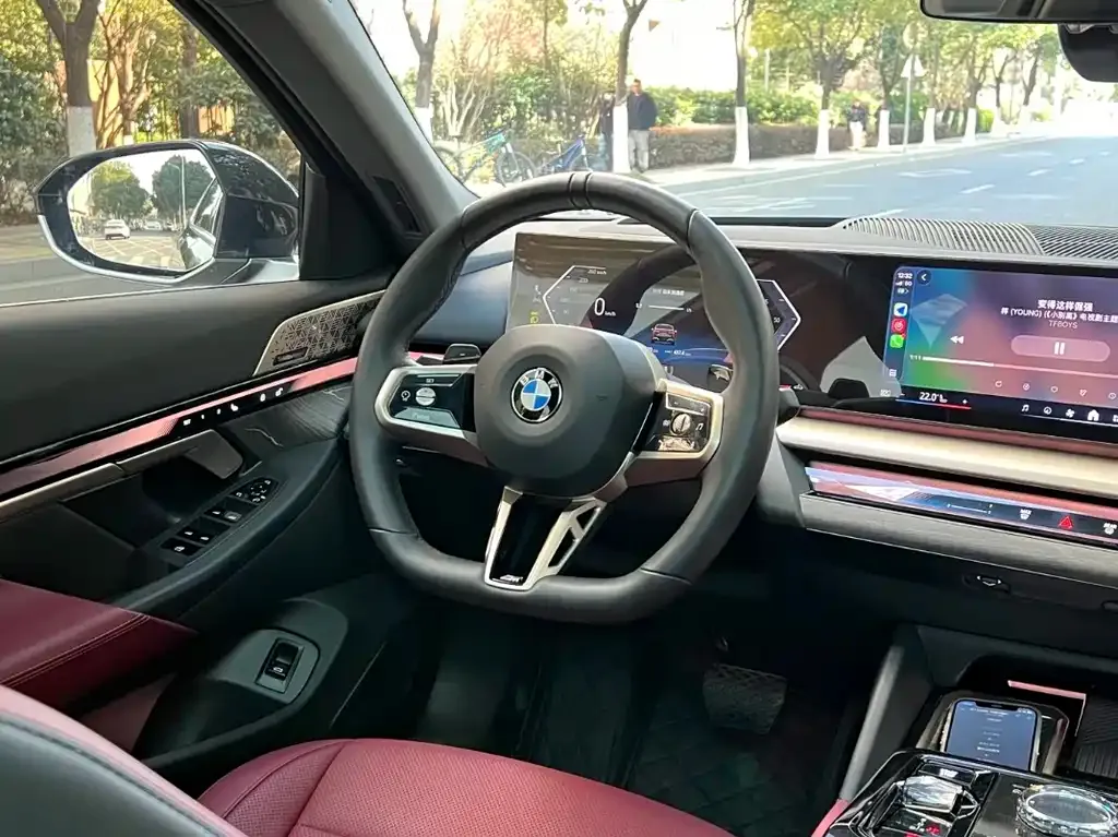 BMW 5 Series — фото 10