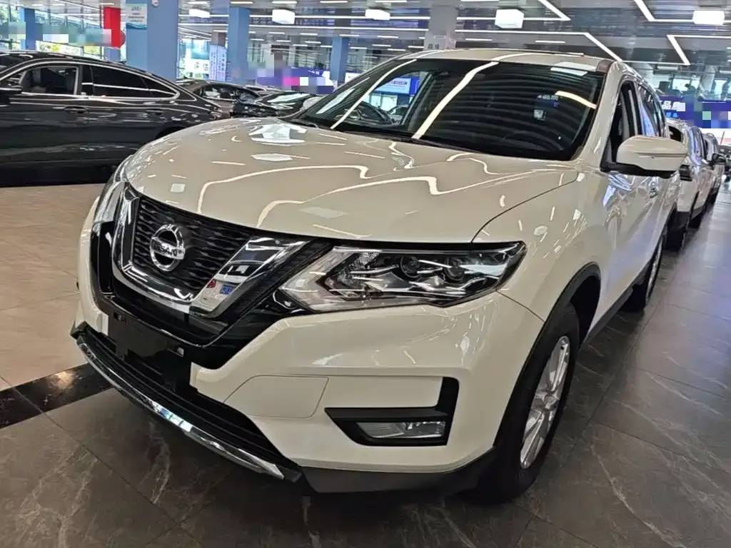 Nissan X-Trail — фото 1