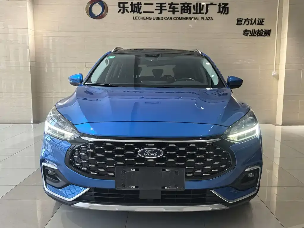Ford Focus 2021 из CN, фото 2