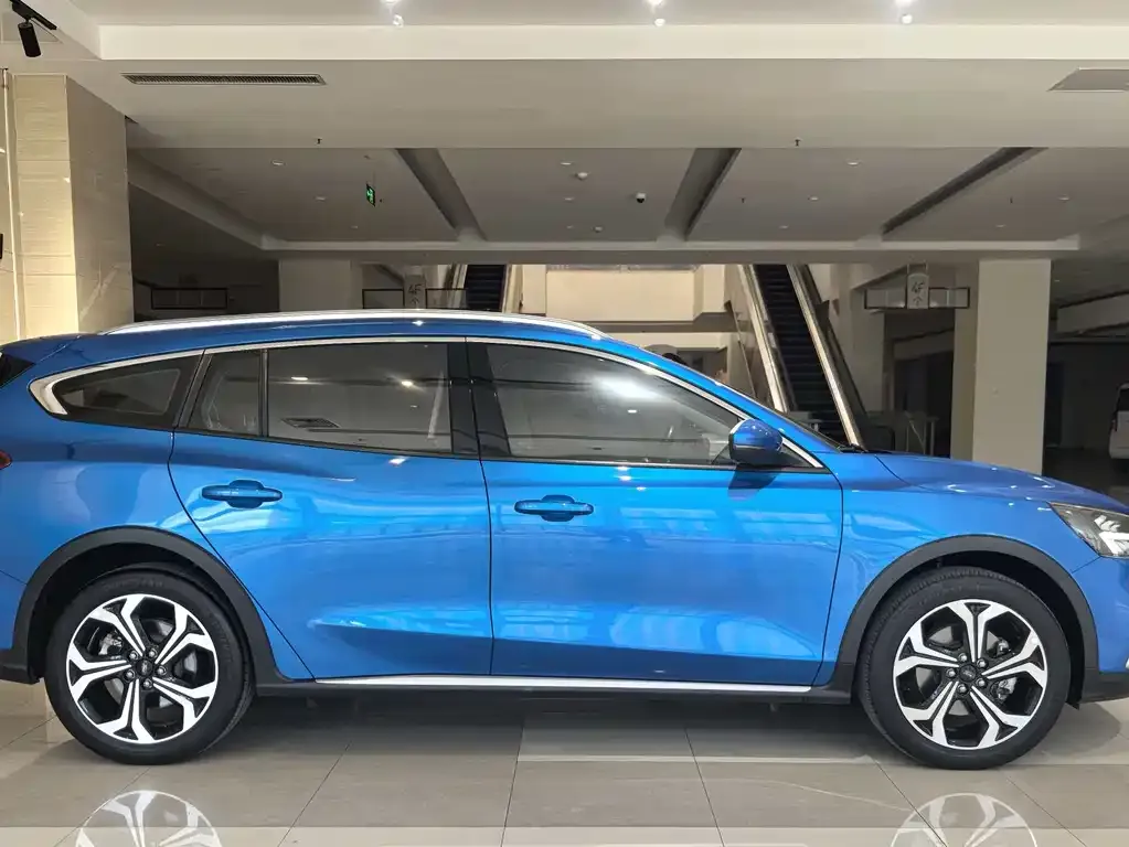 Ford Focus 2021 из CN, фото 6