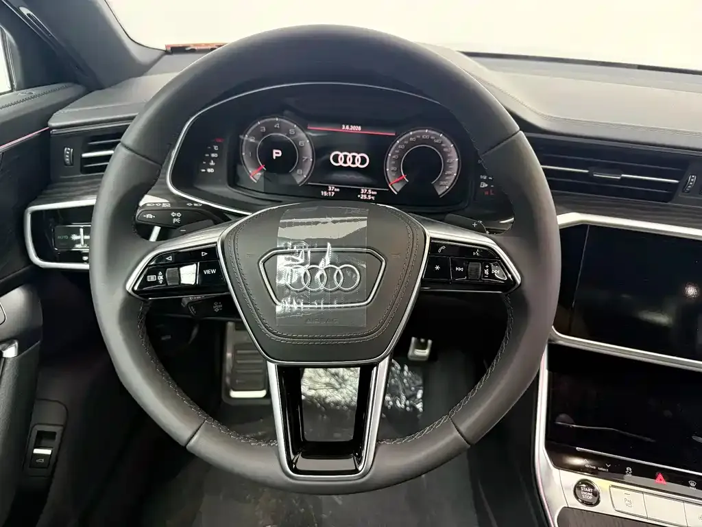 Audi A6L — фото 10