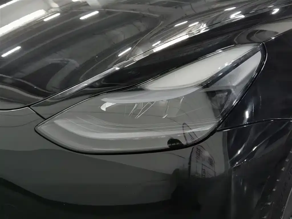 Tesla Model 3 — фото 6