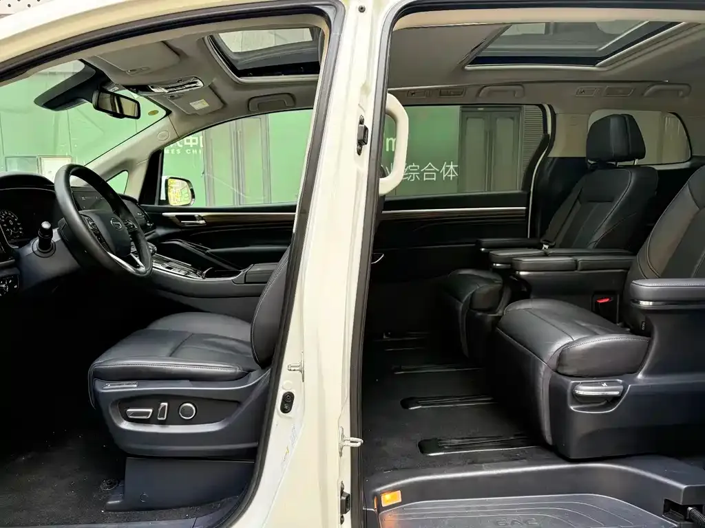 GAC Motor Trumpchi M8 — фото 3