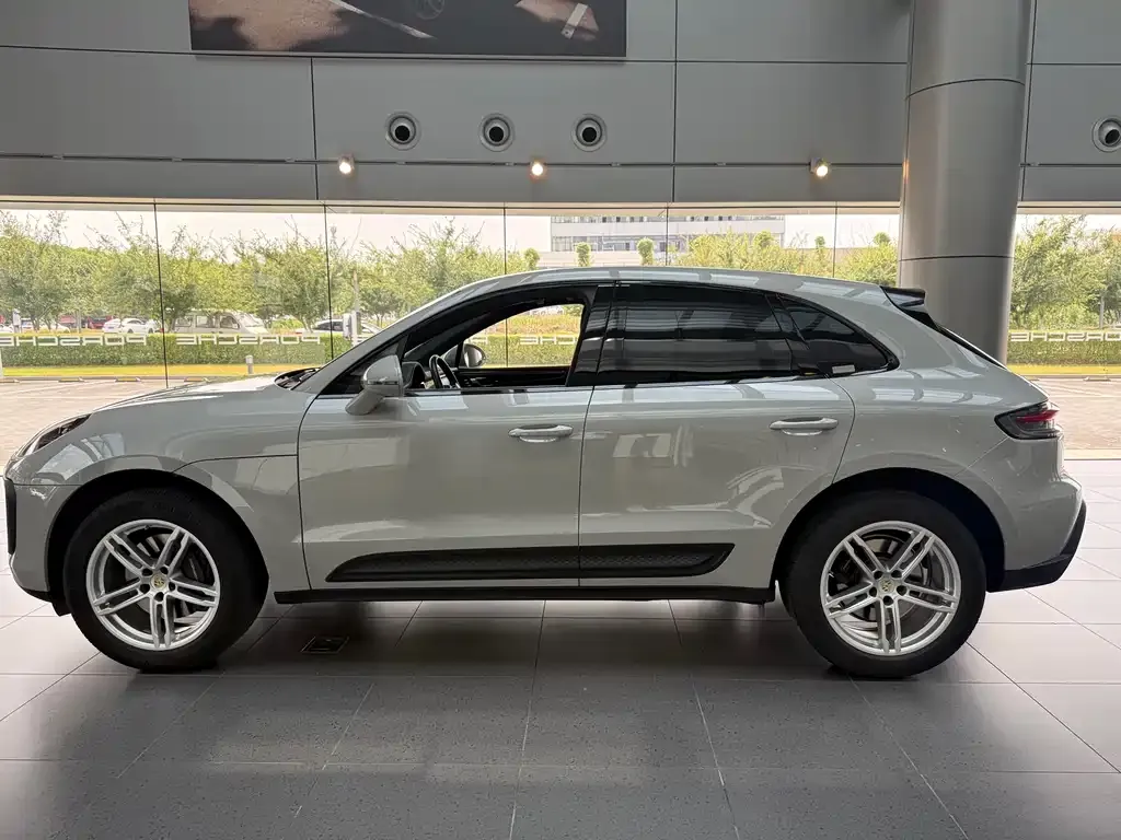 Porsche Macan — фото 10