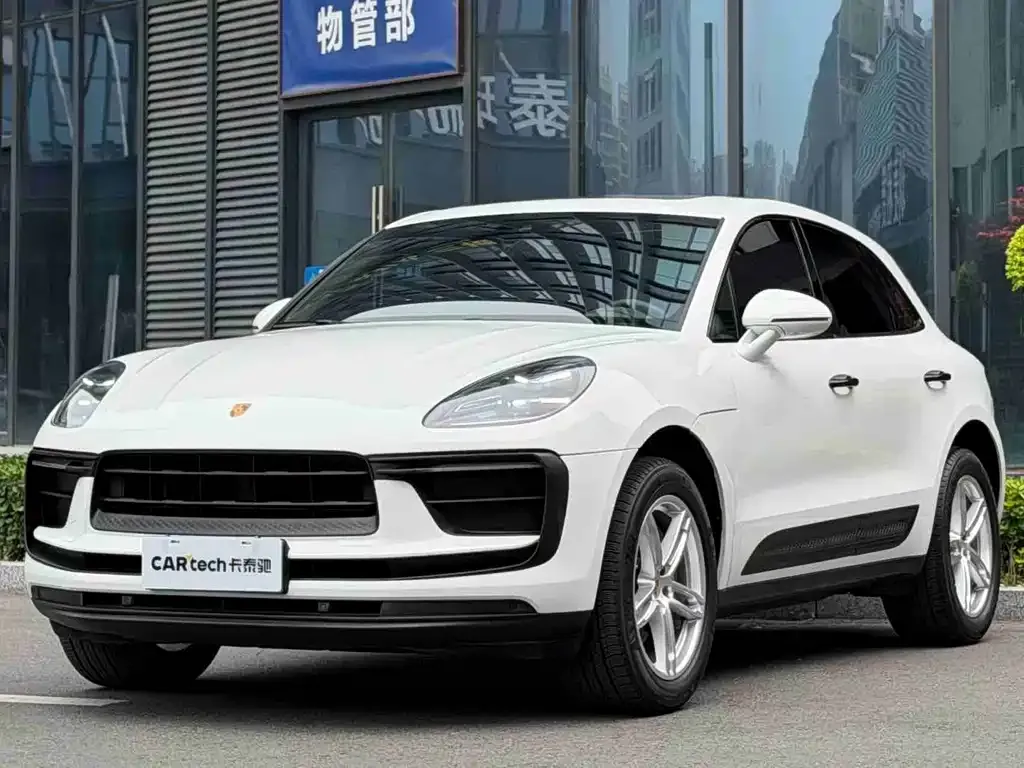 Porsche Macan — фото 1