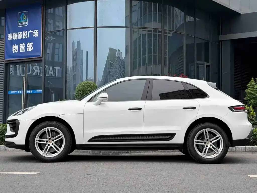 Porsche Macan — фото 5