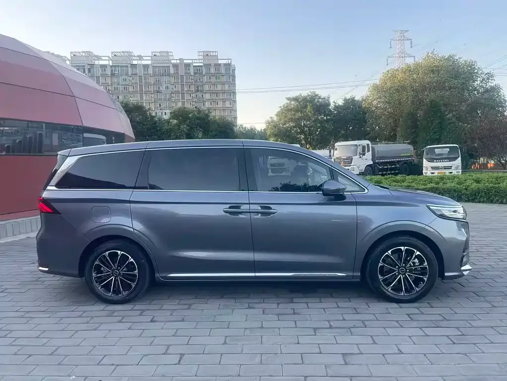 Roewe iMAX8 2023 из CN, фото 9