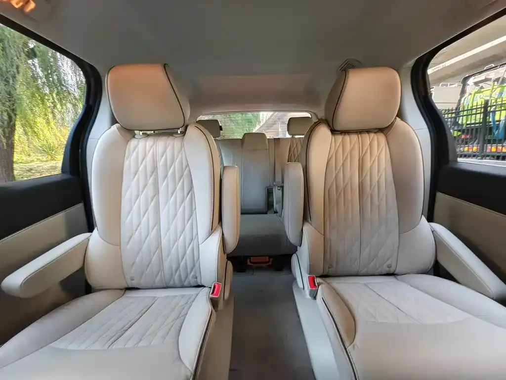 Buick GL8 2022 из CN, фото 9