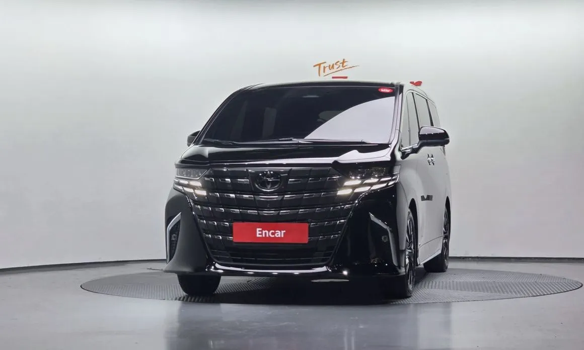 Toyota Alphard — фото 3