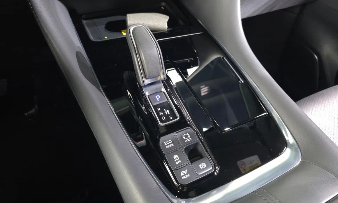 Toyota Alphard — фото 6