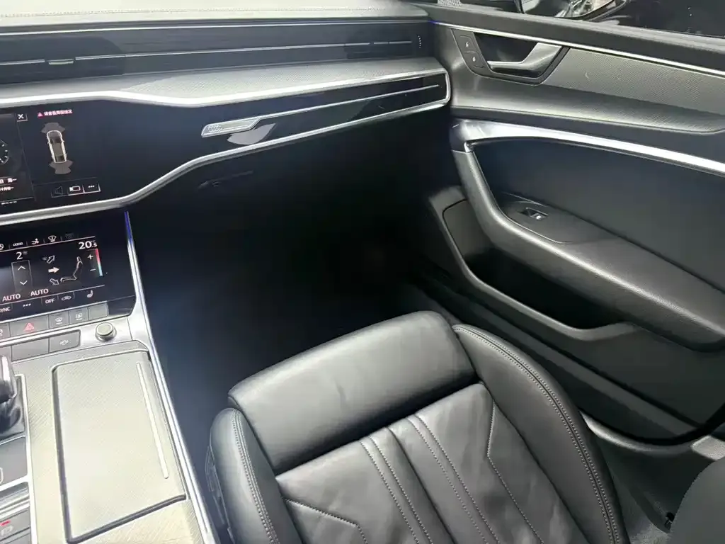 Audi A7 2021 из CN, фото 6