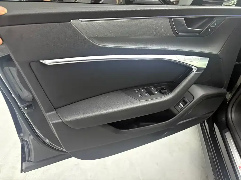 Audi A7 2021 из CN, фото 2