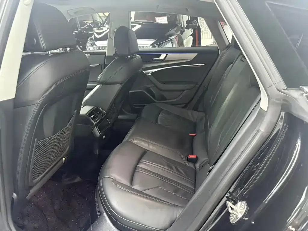 Audi A7 2021 из CN, фото 8