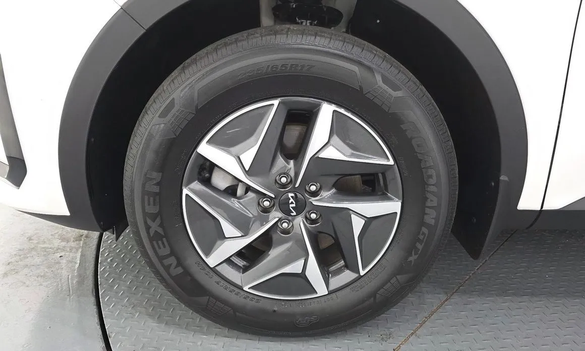 Kia Sorento — фото 6