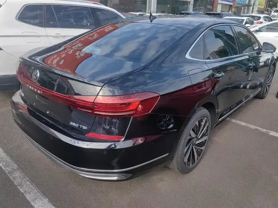 Volkswagen Passat — фото 4