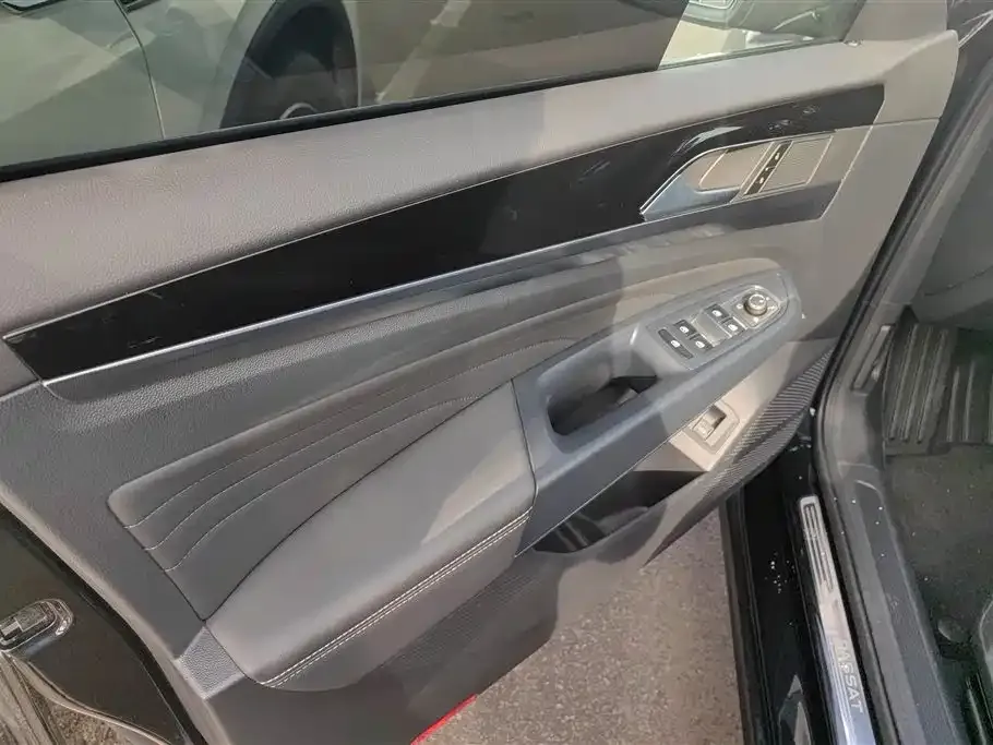 Volkswagen Passat — фото 5