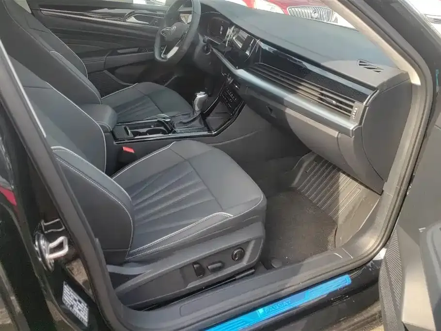 Volkswagen Passat — фото 6