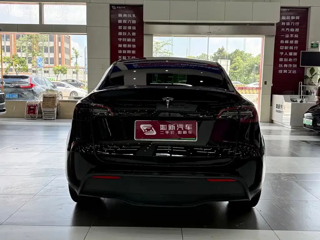 Tesla Model Y — фото 4
