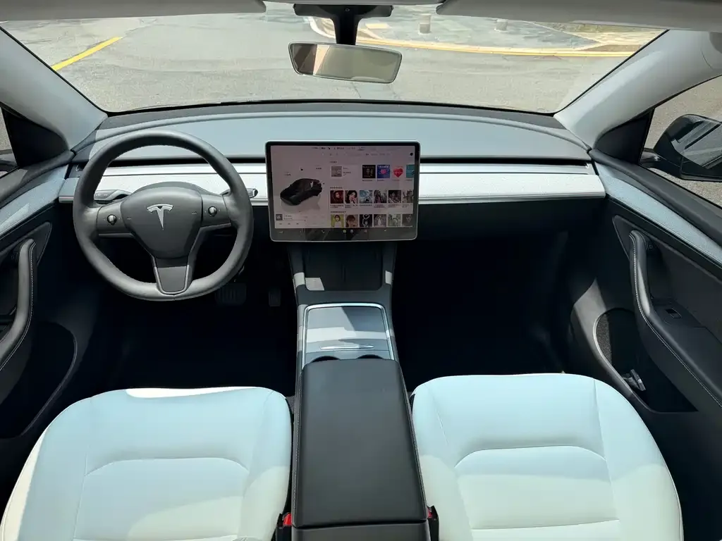 Tesla Model Y — фото 4