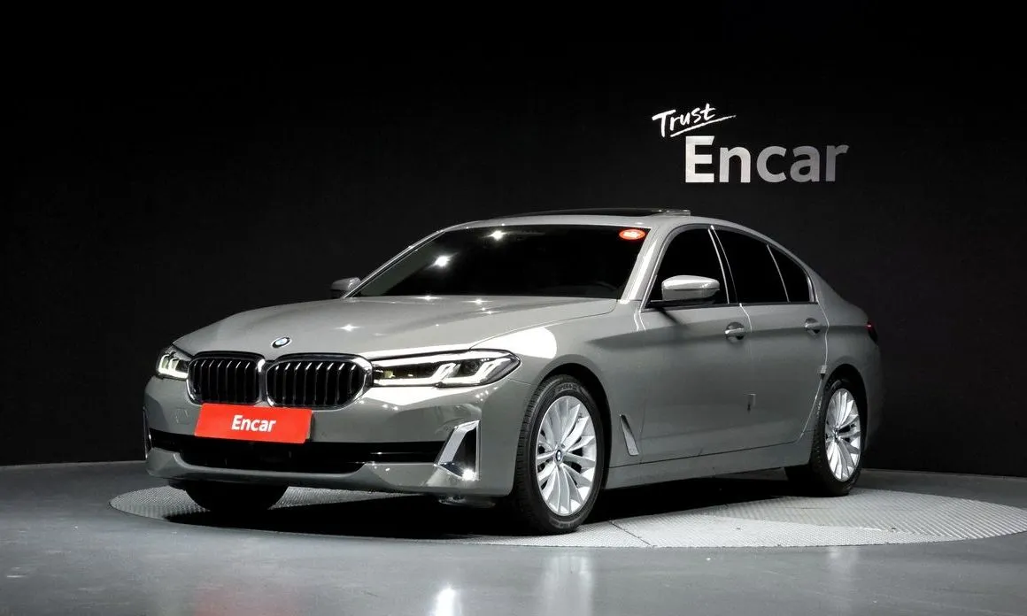 BMW 5-Series — фото 1