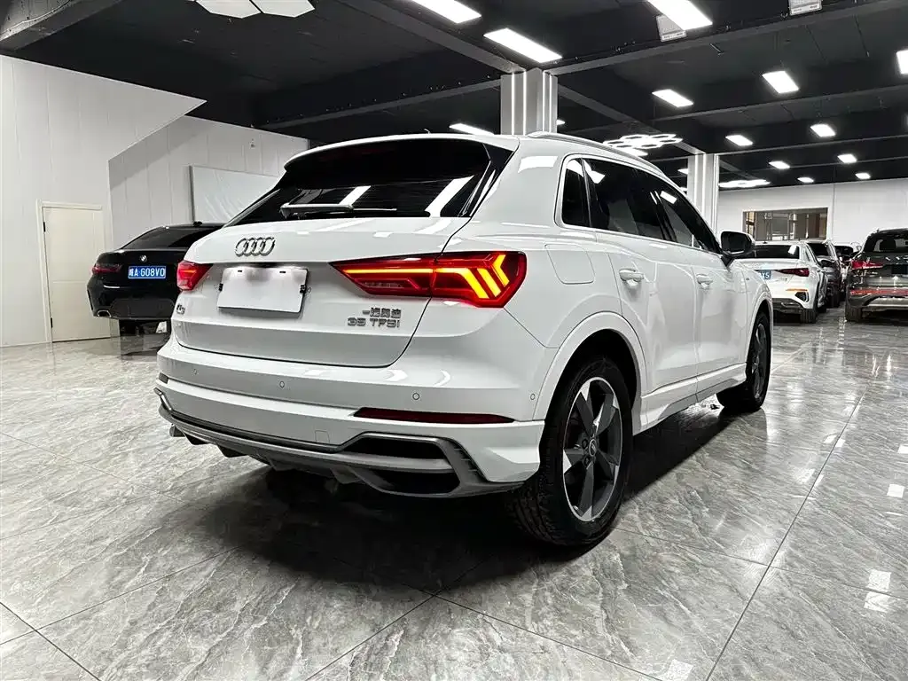 Audi Q3 — фото 7
