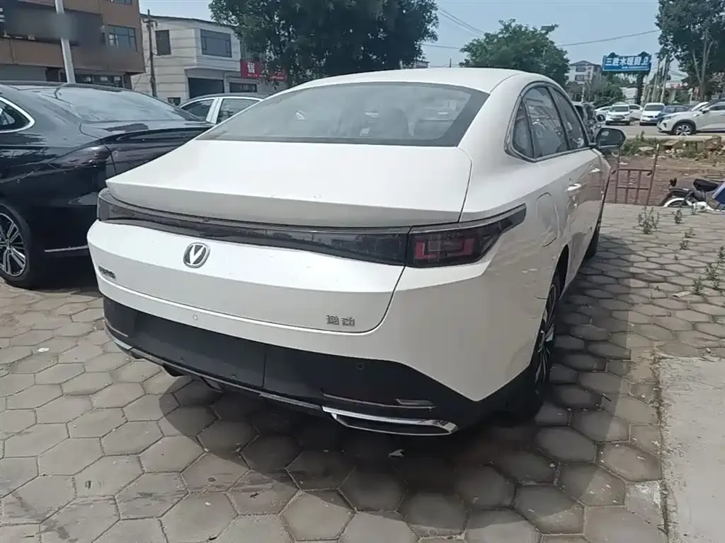 Changan Eado PHEV 2026 из CN, фото 10