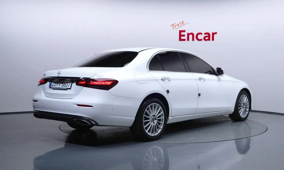 Mercedes-Benz E-Class 2023 из KR, фото 5