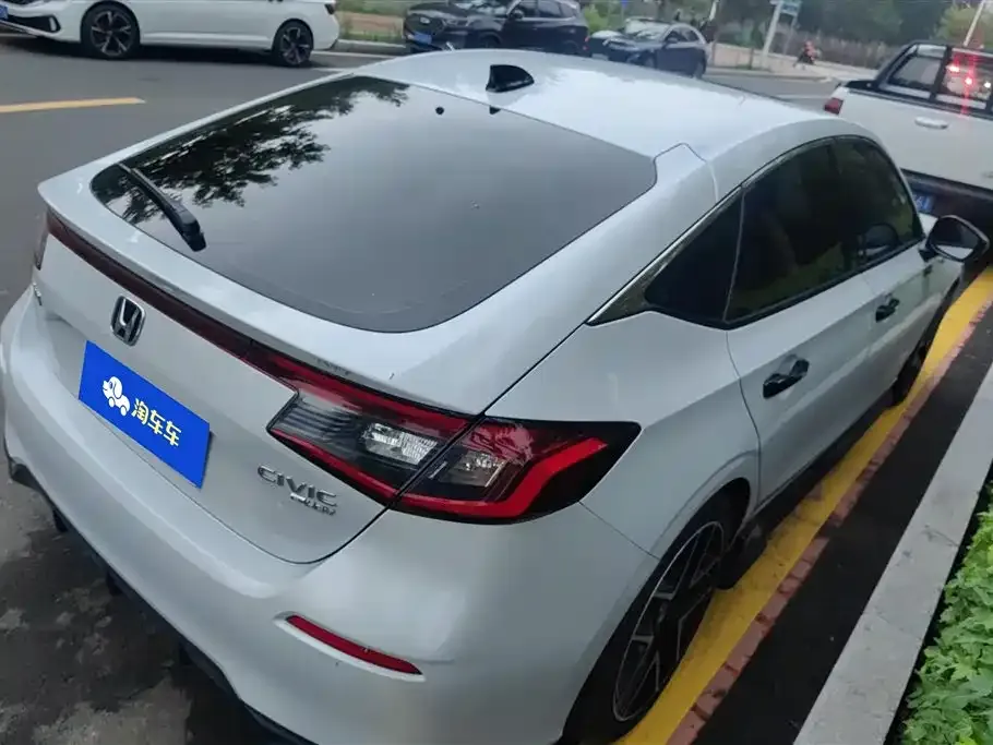 Honda Civic — фото 7