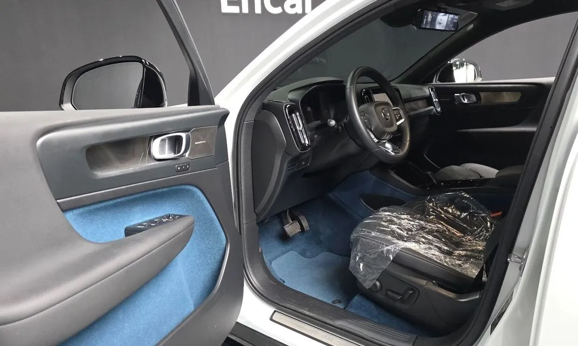 Volvo C40 2023 из KR, фото 10