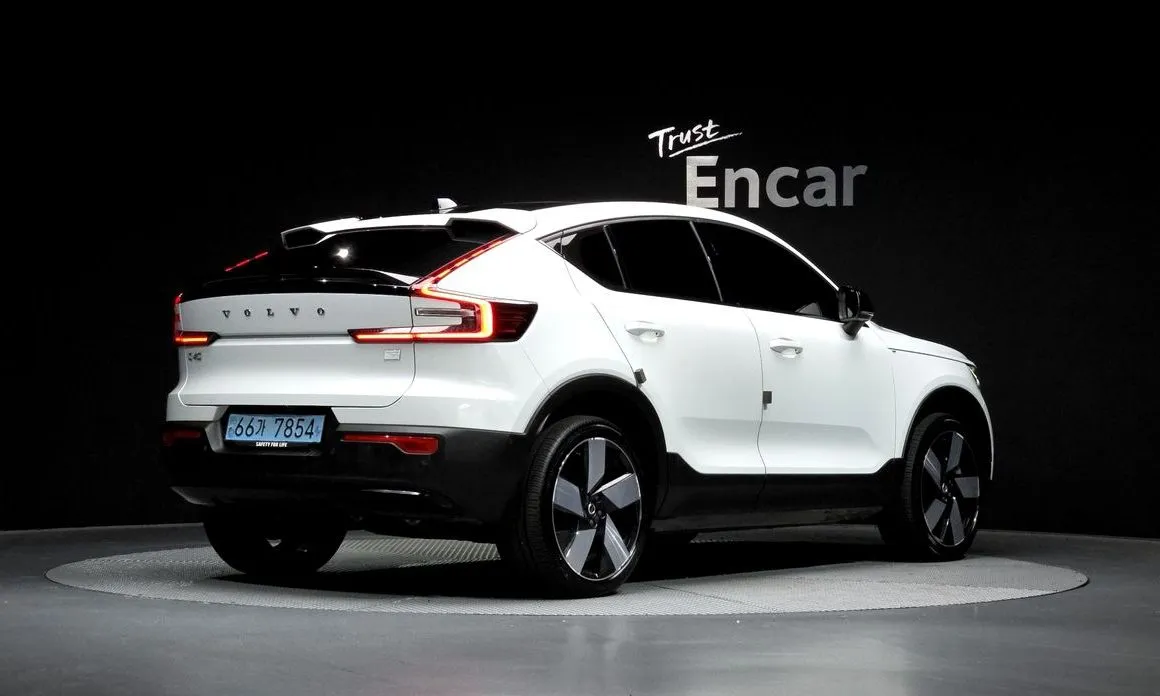Volvo C40 2023 из KR, фото 2