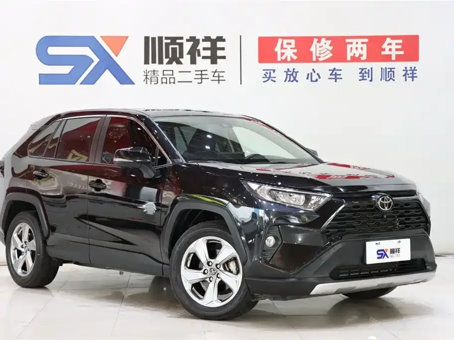 Toyota RAV4 — фото 10