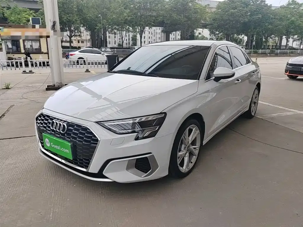 Audi A3 — фото 1