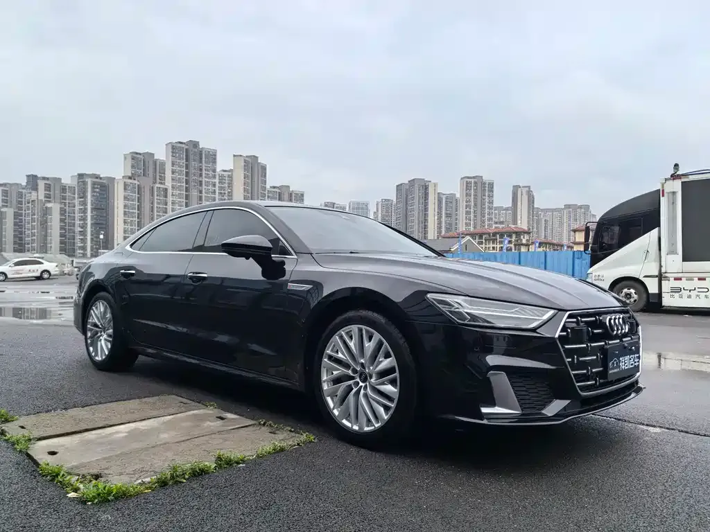 Audi A7L — фото 9