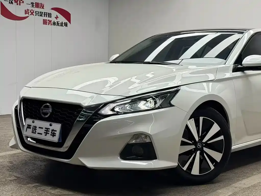 Nissan Teana — фото 2