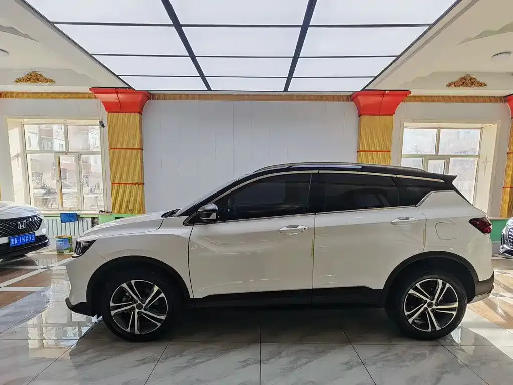 Geely Binyue — фото 6