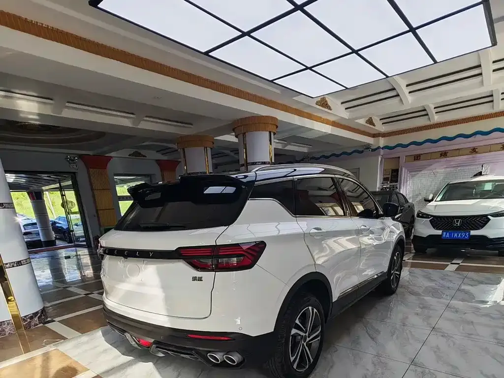 Geely Binyue — фото 10