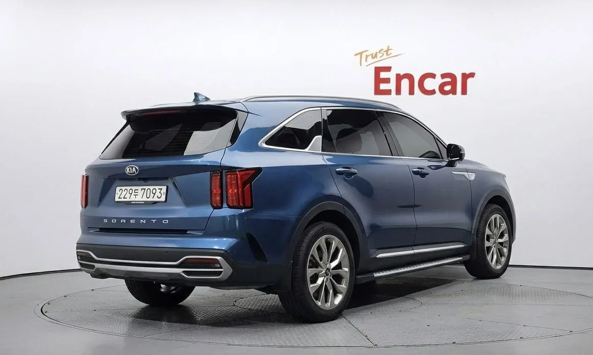 Kia Sorento — фото 10