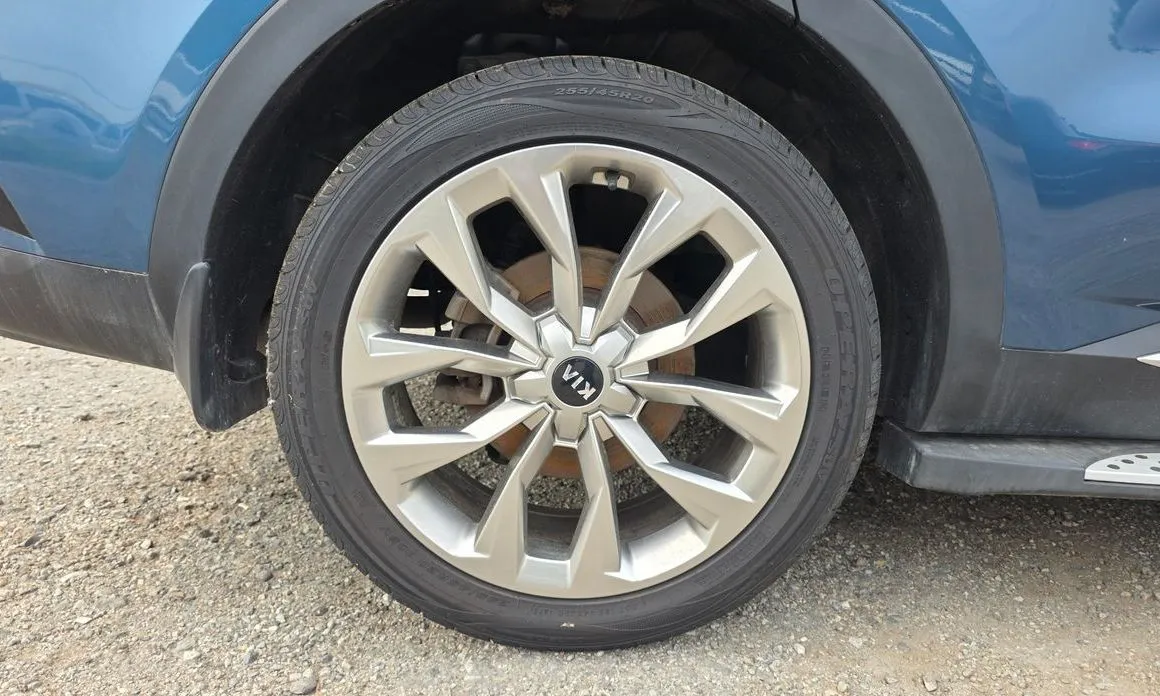 Kia Sorento — фото 6
