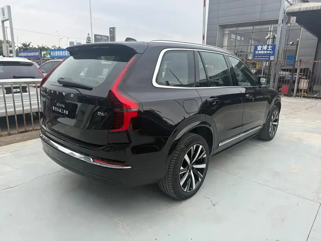 Volvo XC90 — фото 9