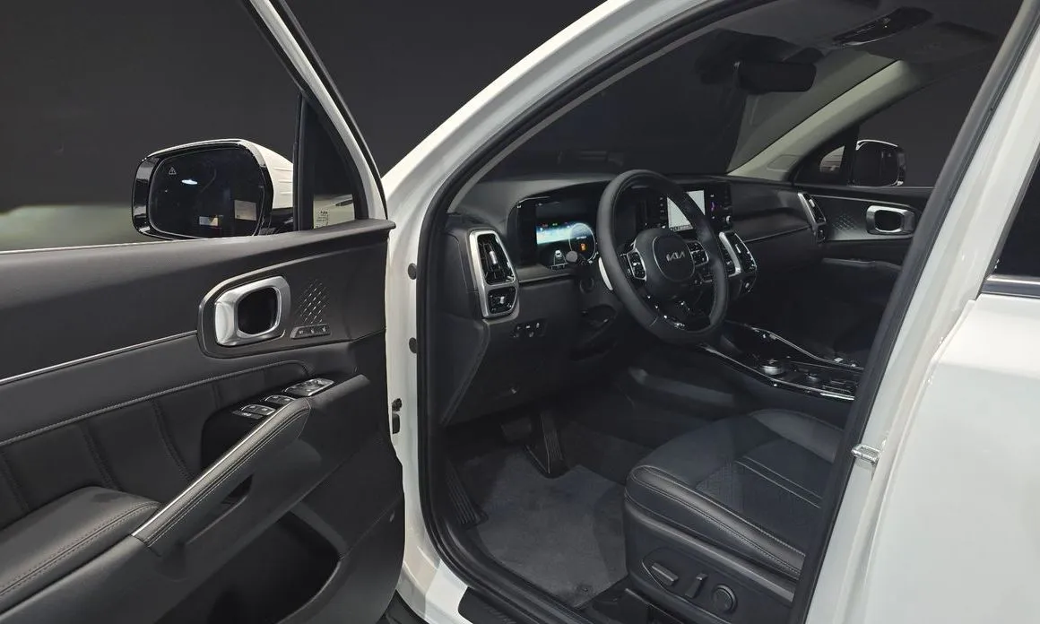 Kia Sorento — фото 5