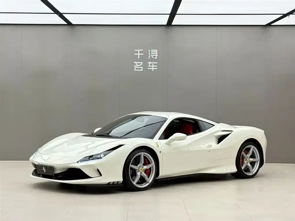 Ferrari F8 — фото 1