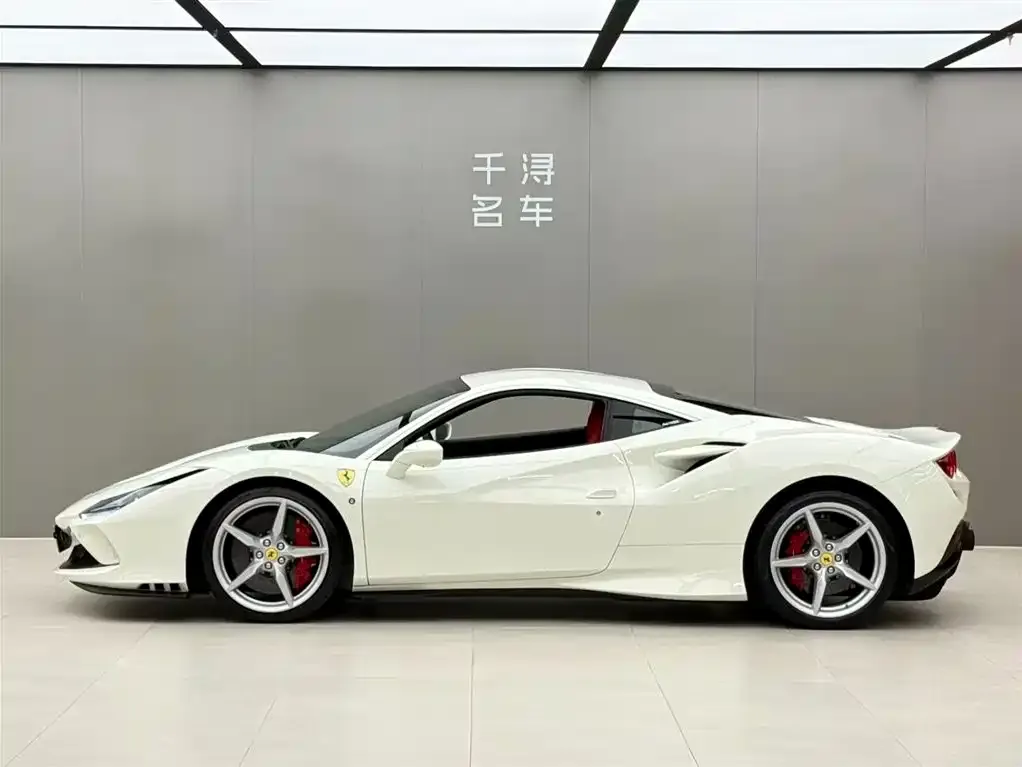 Ferrari F8 — фото 7
