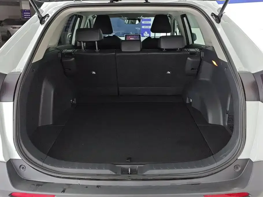 Toyota RAV4 — фото 4