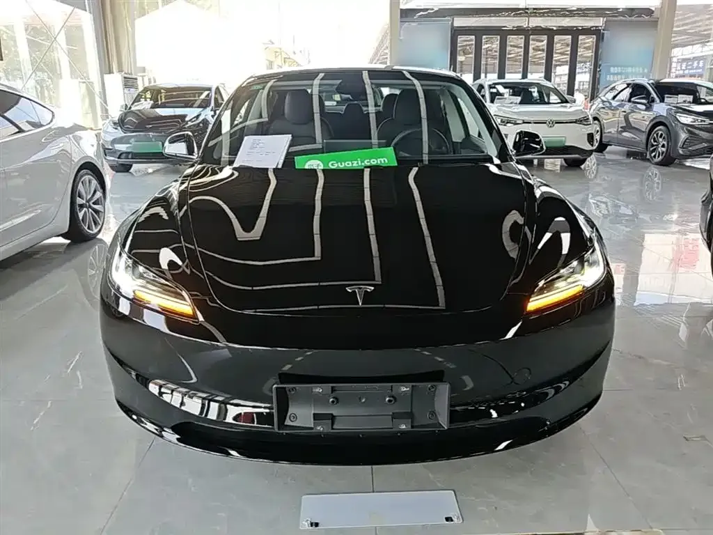 Tesla Model 3 — фото 5