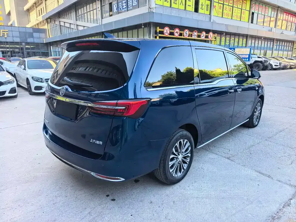 Buick GL8 2022 из CN, фото 3