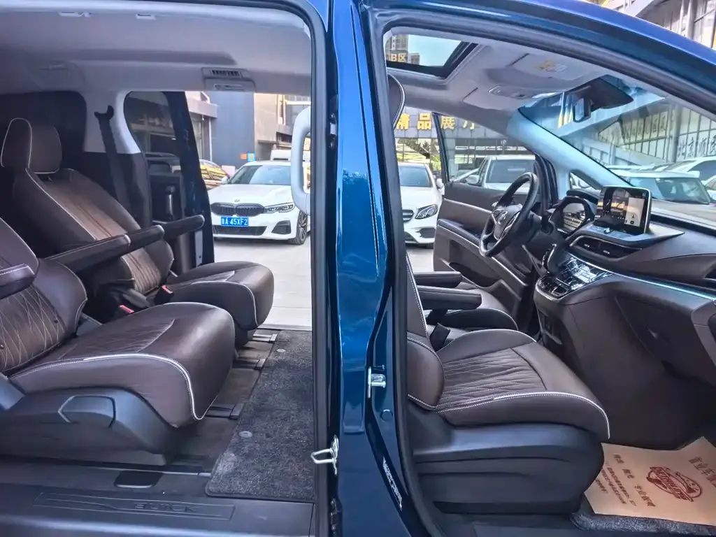 Buick GL8 2022 из CN, фото 8