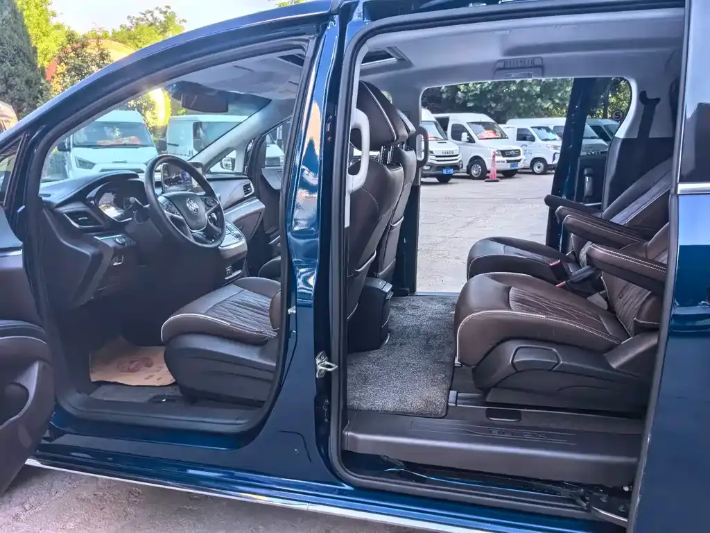 Buick GL8 2022 из CN, фото 4